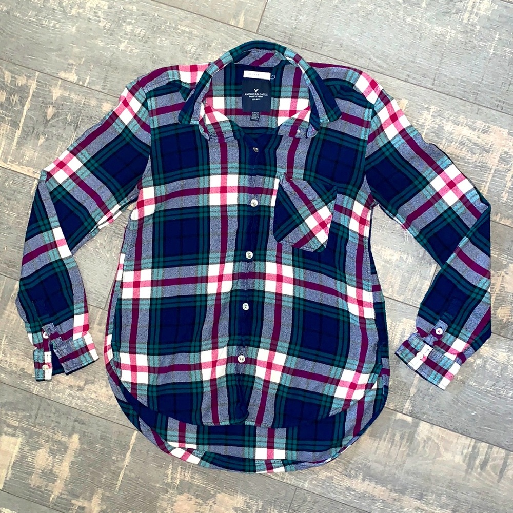 American eagle plaid boyfriend fit button down size small
